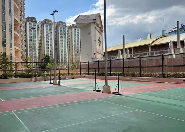 Venice Luxe Escape - Type, 2 Beds- Pool, Netflix, Canal Mall Access For 3 Guests Only Manila
