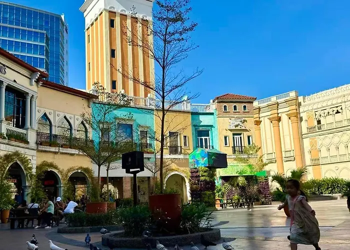 Venice Luxe Escape - Type, 2 Beds- Pool, Netflix, Canal Mall Access For 3 Guests Only Apartment Manila