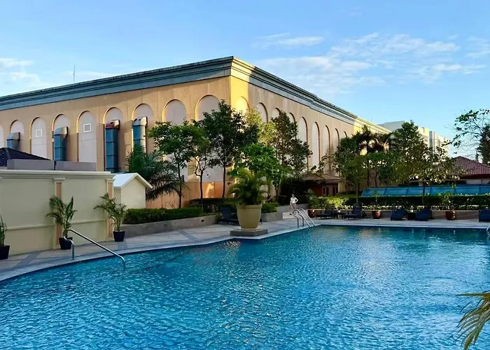 Apartment Venice Luxe Escape - Type, 2 Beds- Pool, Netflix, Canal Mall Access For 3 Guests Only *