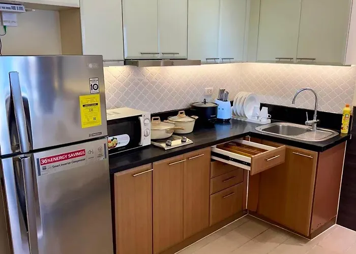Venice Luxe Escape - Type, 2 Beds- Pool, Netflix, Canal Mall Access For 3 Guests Only Apartment *