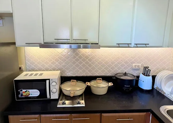Venice Luxe Escape - Type, 2 Beds- Pool, Netflix, Canal Mall Access For 3 Guests Only Apartment