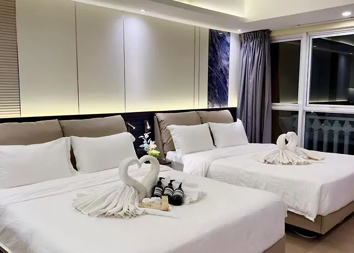 Venice Luxe Escape - Type, 2 Beds- Pool, Netflix, Canal Mall Access For 3 Guests Only Apartment *